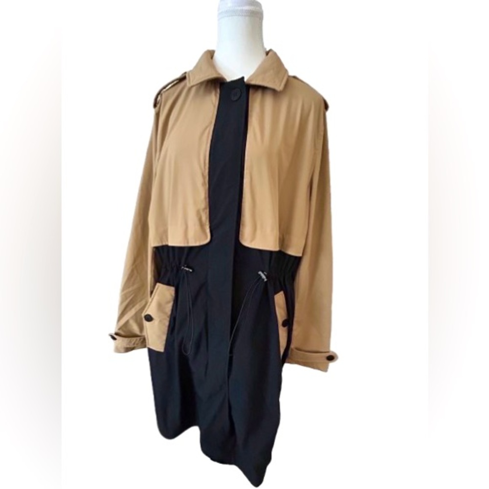 Anatomie Large Two-Tone Tan and Black Women's Jacket Designer Khaki Athletic